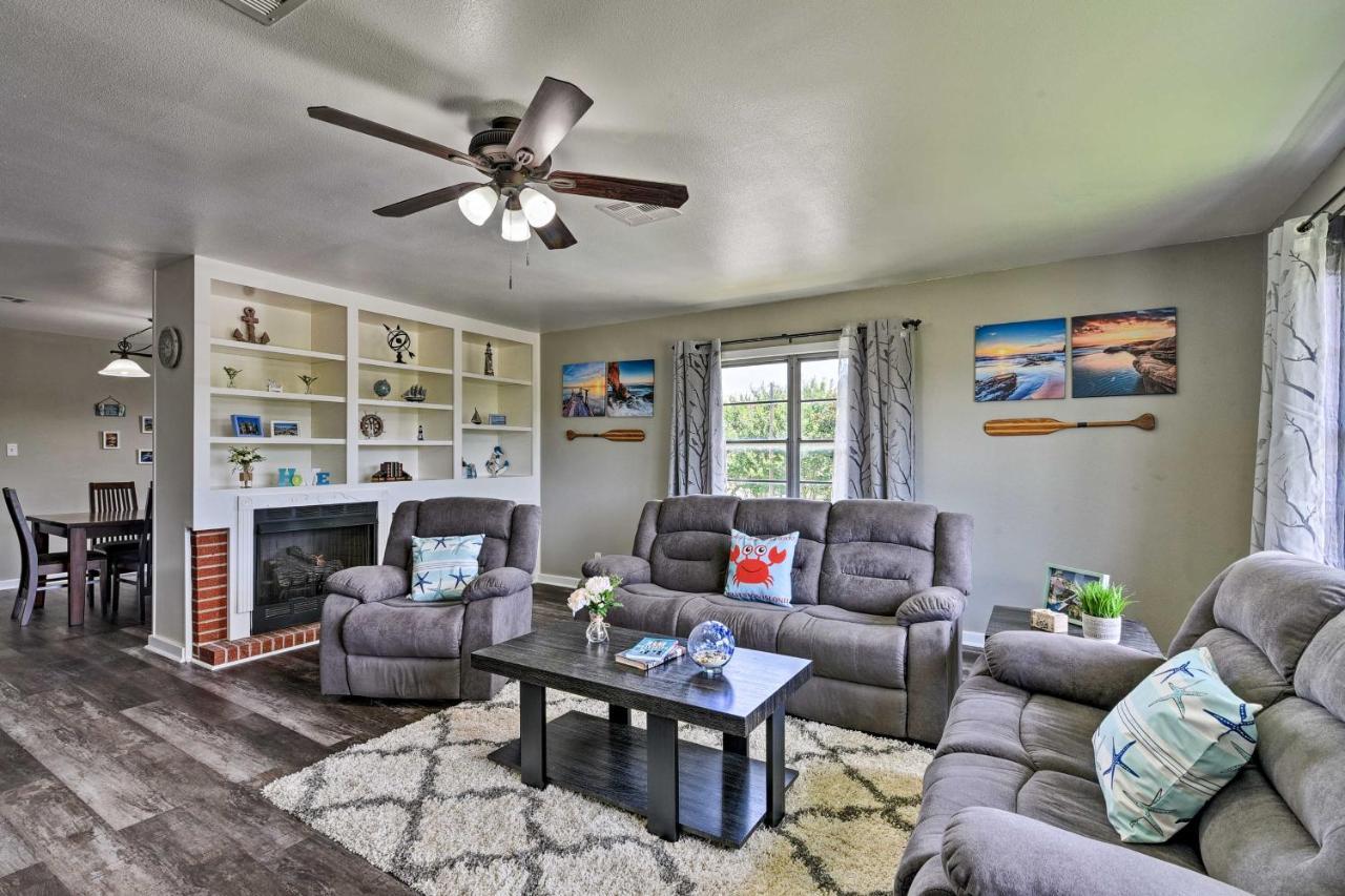 Spacious And Modern Family Duplex In Galveston! Exterior foto