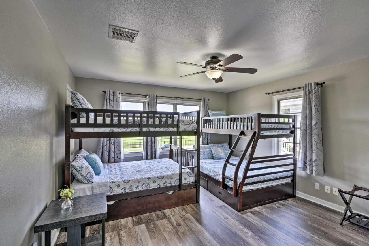 Spacious And Modern Family Duplex In Galveston! Exterior foto